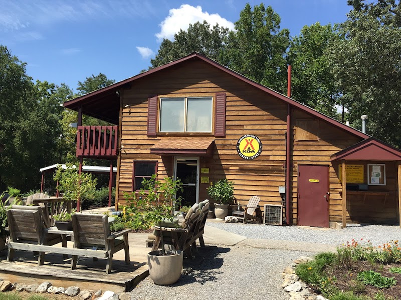 Lynchburg  / Blue Ridge Parkway KOA Holiday