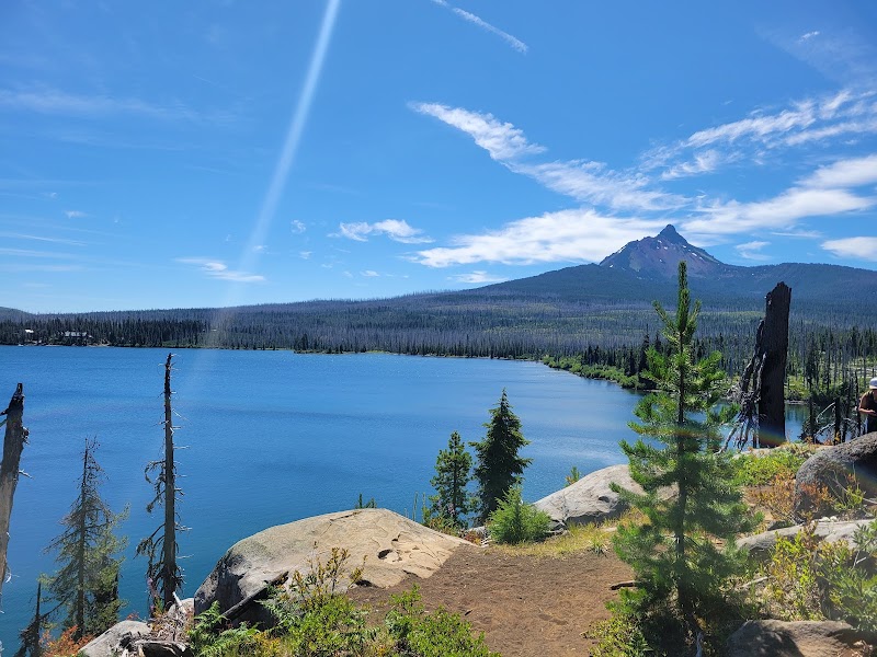 BIG LAKE WEST CAMPGROUND（俄勒冈州）