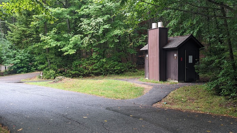 BARNES FIELD CAMPGROUND（新罕布什尔州）