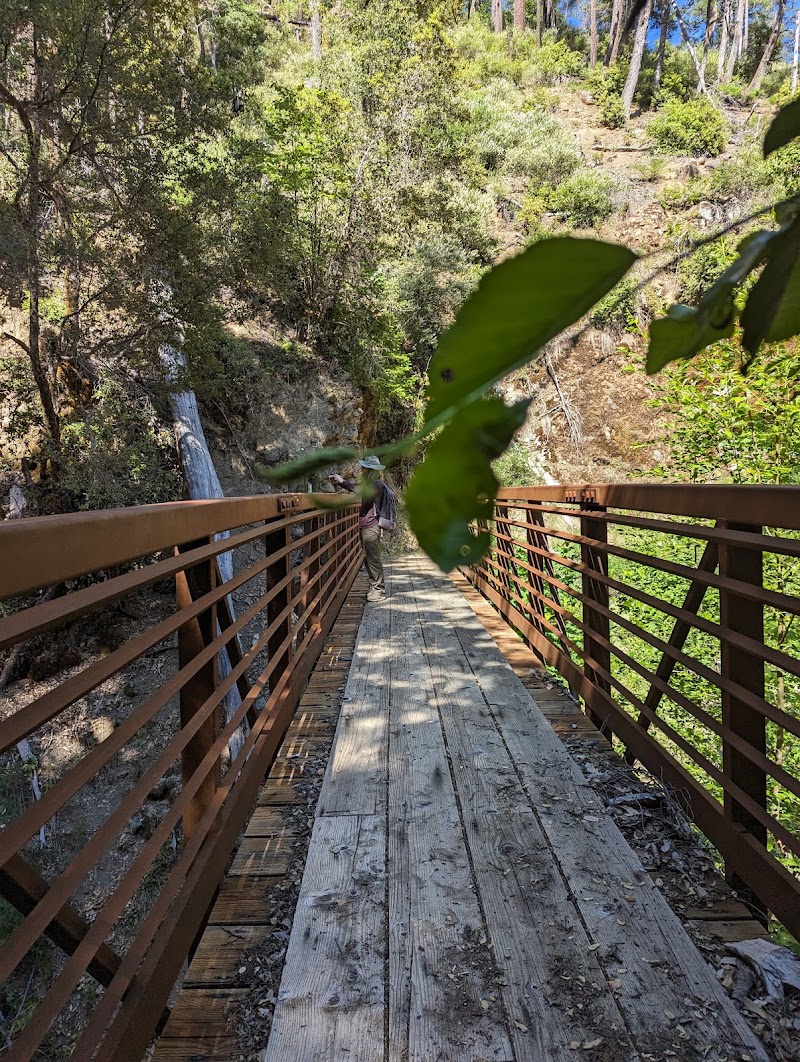 OAK BOTTOM CAMPGROUND（加利福尼亚州）