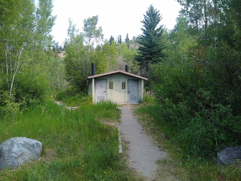 HALF MOON LAKE CAMPGROUND（怀俄明州）