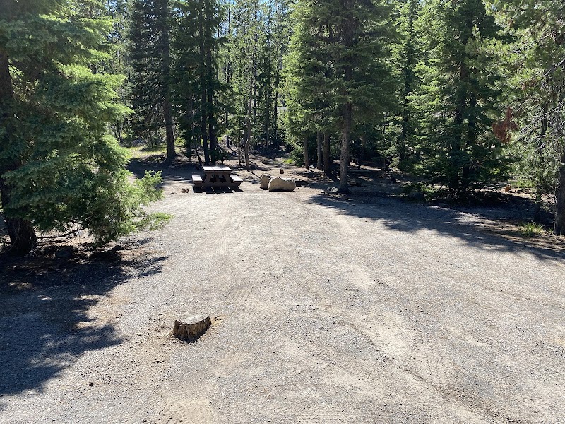 ELK LAKE CAMPGROUND（俄勒冈州）