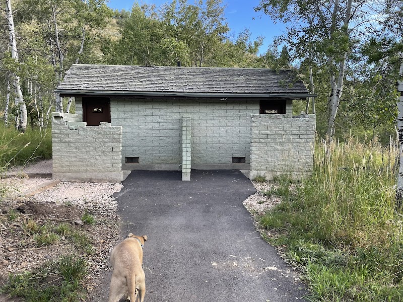 Lewis M. Turner Campground (UT)（犹他州）
