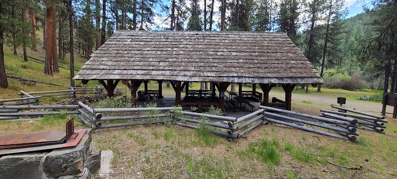 OCHOCO FOREST CAMP（俄勒冈州）