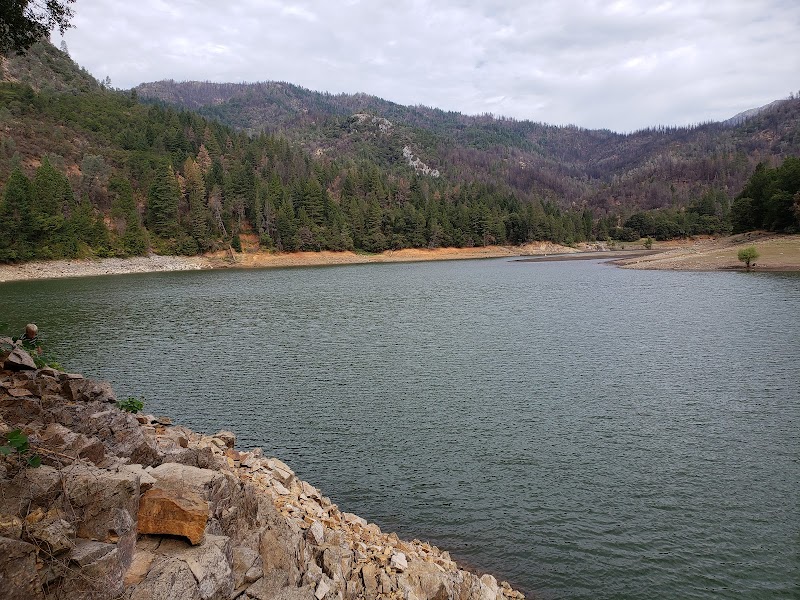 Pine Point (Shasta Lake, CA)（加利福尼亚州）