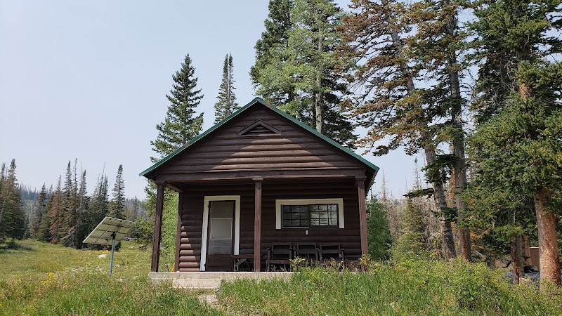 INDIAN CREEK GUARD STATION（犹他州）