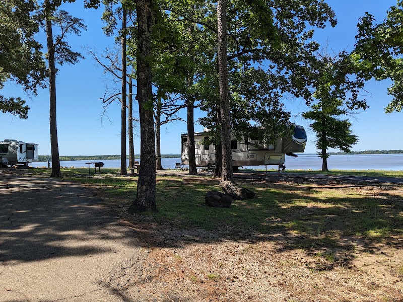ROCKY POINT(WRIGHT PATMAN DAM)