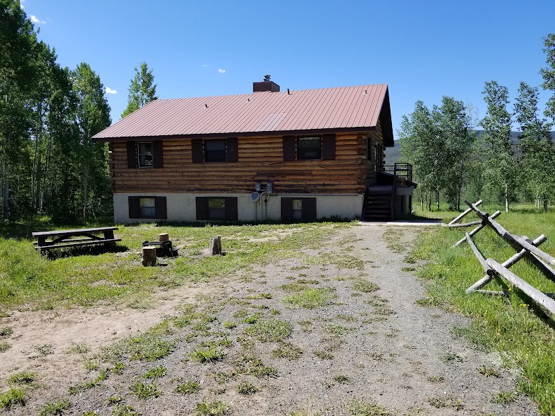 JACK CREEK CREW QUARTERS（怀俄明州）