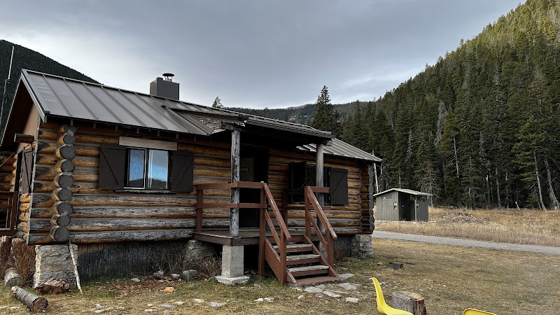 CRYSTAL LAKE CABIN（蒙大拿州）