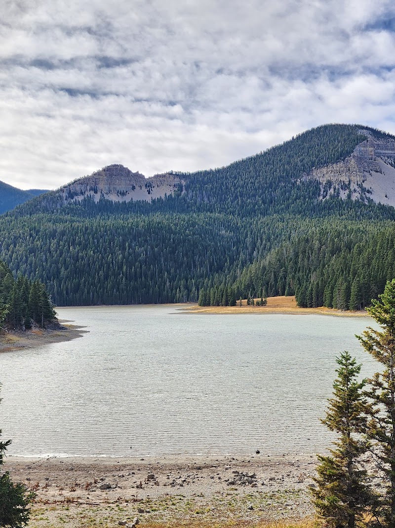 CRYSTAL LAKE GROUP CAMPSITE（蒙大拿州）