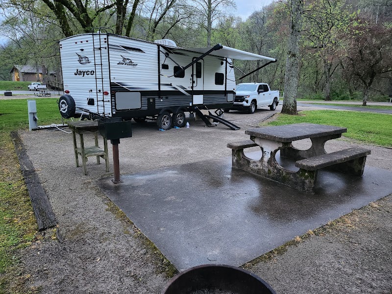 DALE HOLLOW LAKE - PRIMITIVE CAMPING（田纳西州）