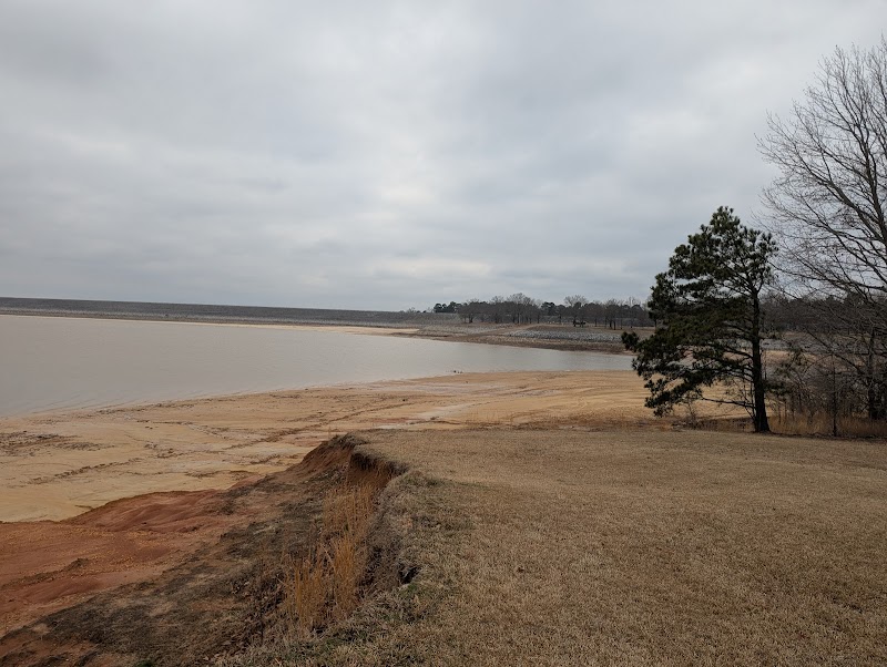 Outlet Channel (Sardis)（密西西比州）