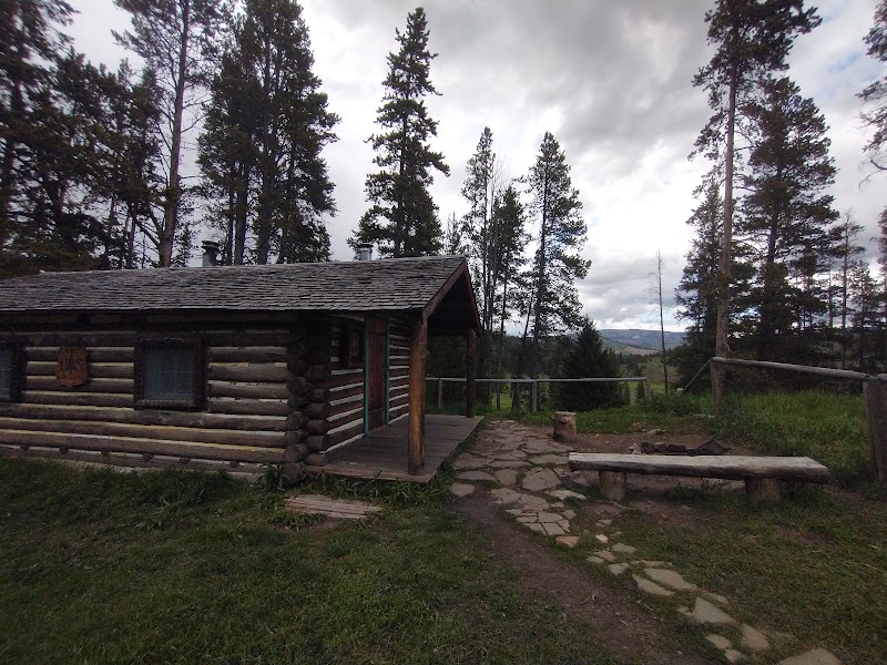 WAPITI CABIN（蒙大拿州）