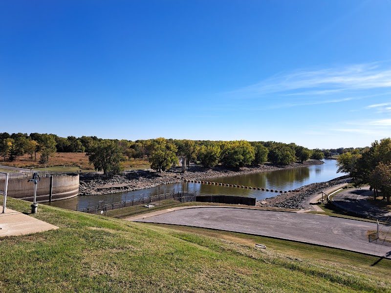 DAM WEST SPILLWAY（伊利诺伊州）