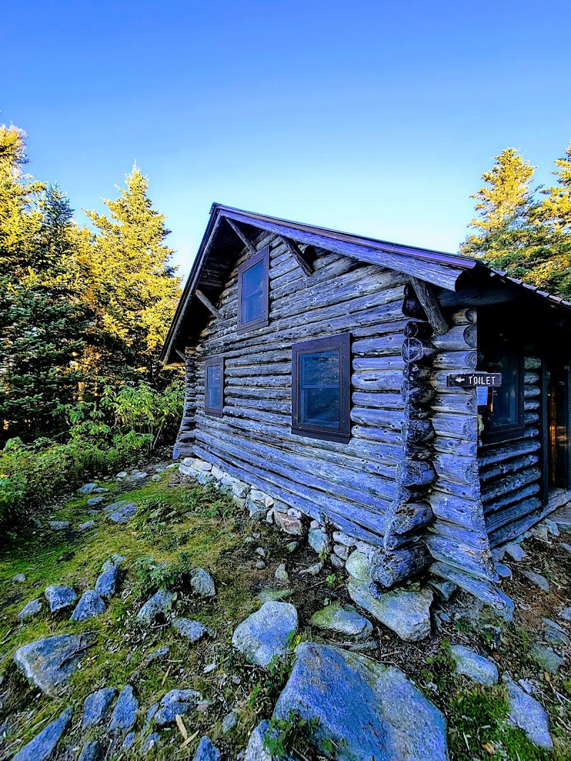DOUBLEHEAD CABIN（新罕布什尔州）