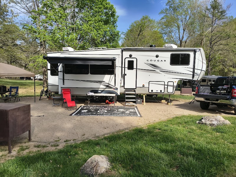 SHERANDO LAKE GROUP PICNIC SHELTER（弗吉尼亚州）