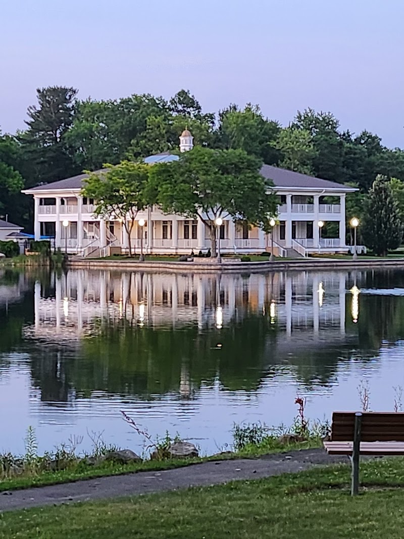 Shenango Lake Clark Picnic Shelter（宾夕法尼亚州）