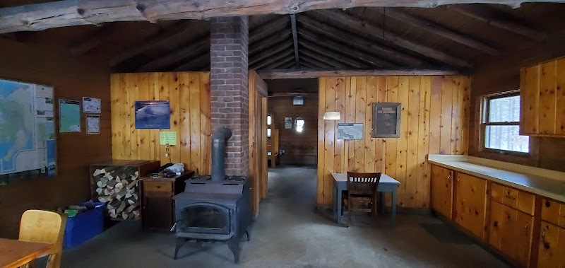 TOM'S LAKE CABIN（密歇根州）