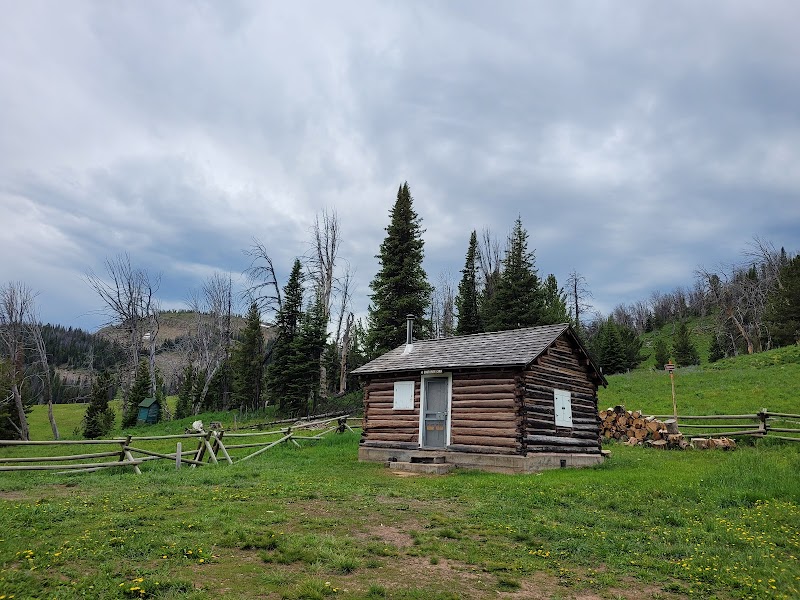 BLACK BUTTE CABIN（蒙大拿州）