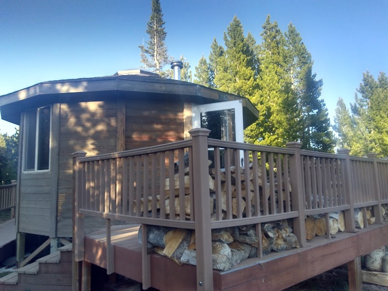 CARTER MILITARY TRAIL YURT（犹他州）