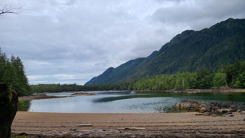 PHOCENA BAY CABIN（阿拉斯加州）