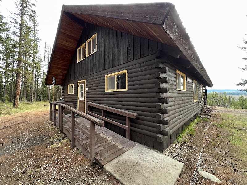 SCHNAUS CABIN（蒙大拿州）