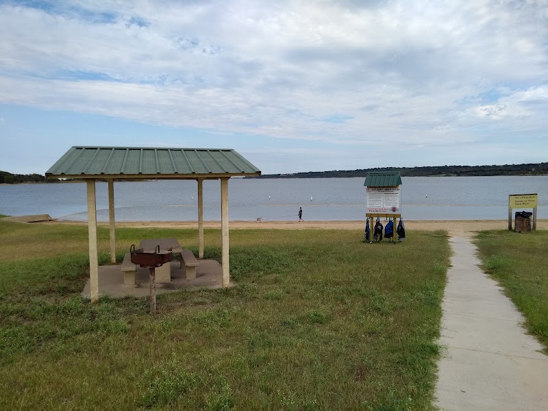 TWIN BRIDGES GROUP SHELTER（德克萨斯州）