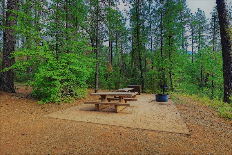 HIRZ CABIN（加利福尼亚州）