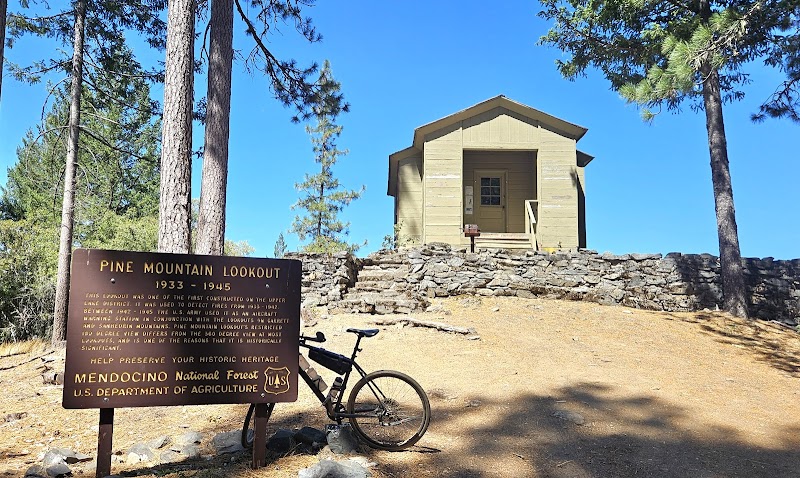 PINE MOUNTAIN LOOKOUT（加利福尼亚州）