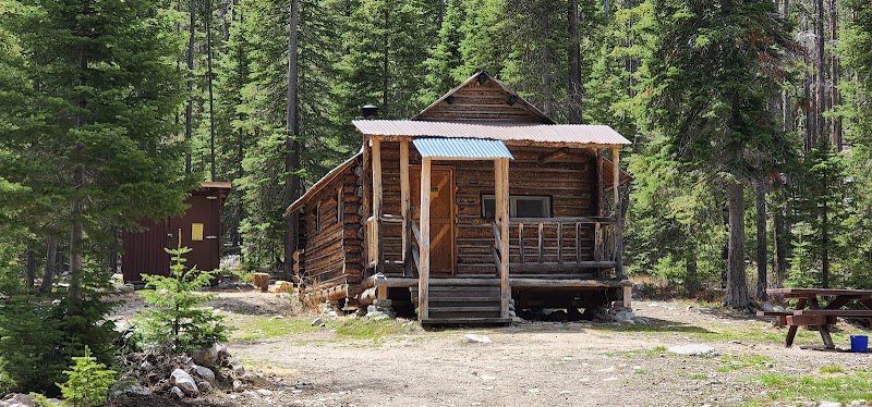RACETRACK CABIN（蒙大拿州）