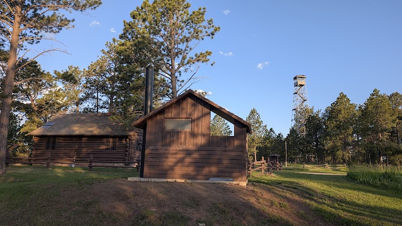 SUMMIT RIDGE LOOKOUT CABIN（南达科他州）