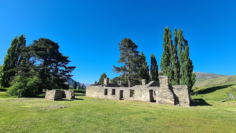 Lindis Pass Historic Hotel Campsite