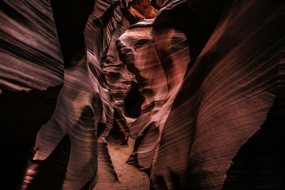 羚羊谷 Antelope Canyon 砂岩纹理，亚利桑那 Navajo 部落公园
